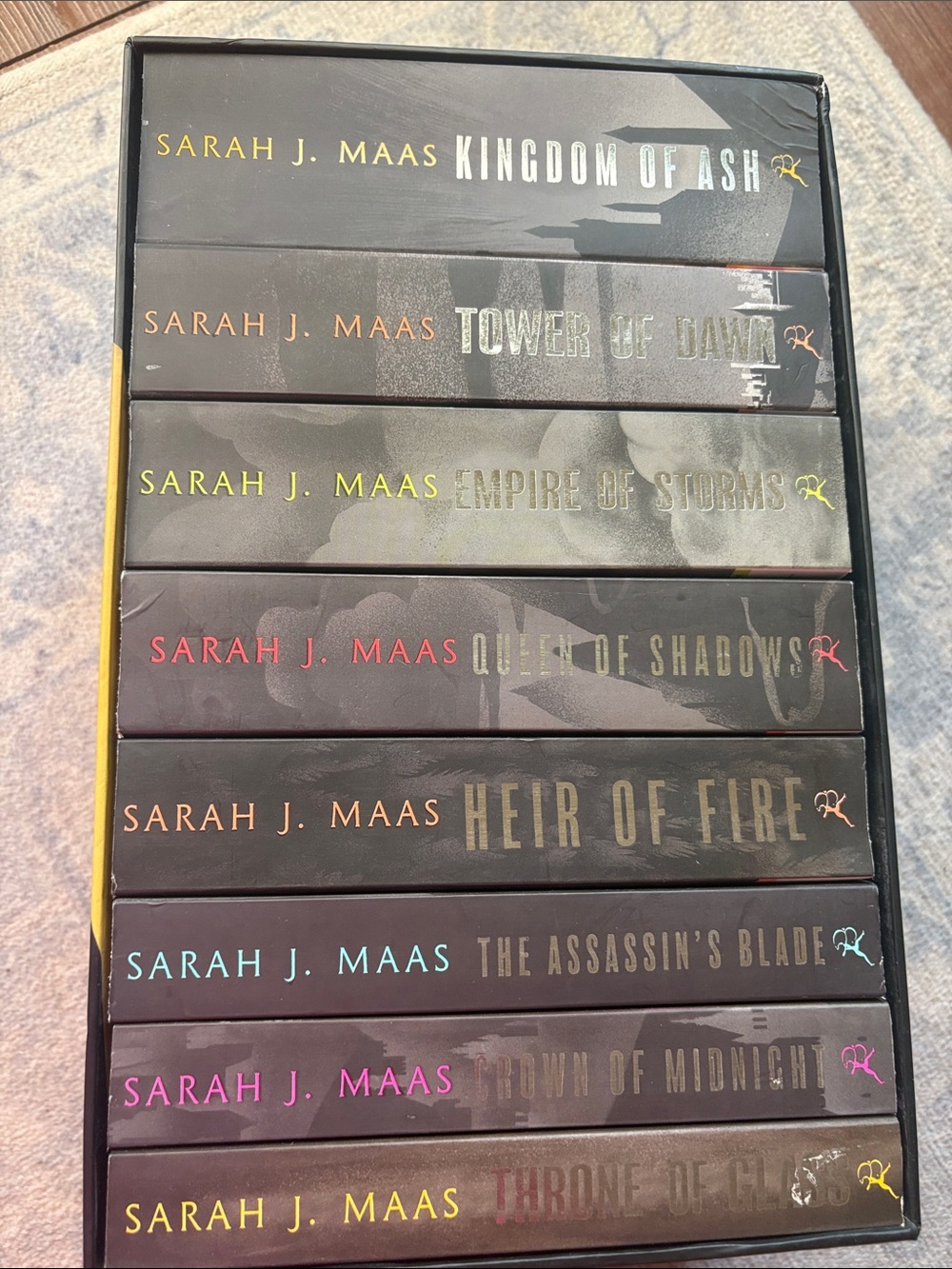 Throne of Glass Complete Box Set - Black Edition never read